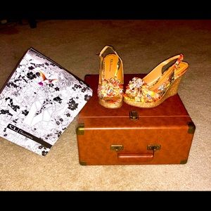 Chinese Laundry Ladies shoes 8 1/2 Orange Floral